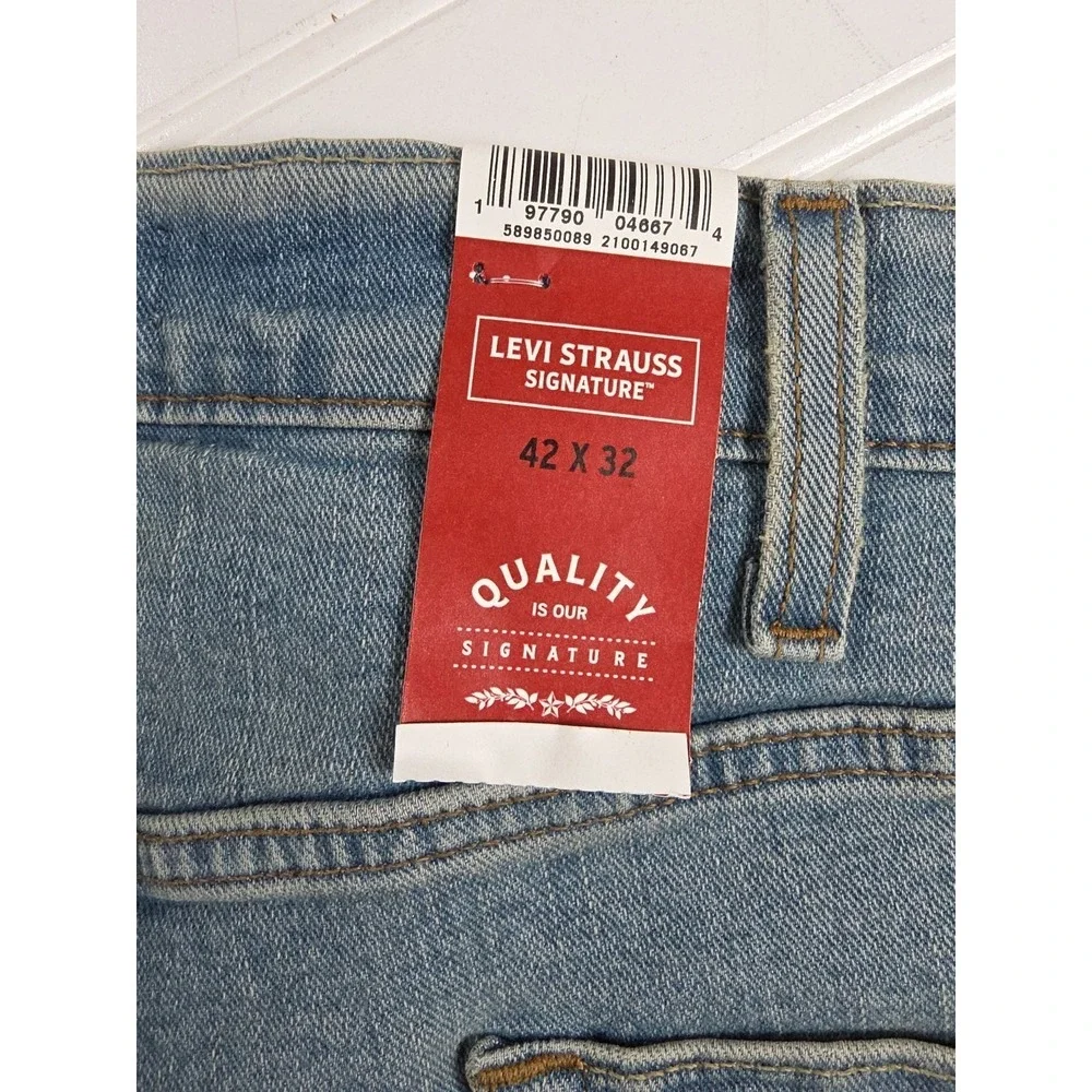 NWT SIGNATURE LEVI STRAUSS 42x32 Men's Cotton Denim Relaxed Straight Blue‎ Jeans